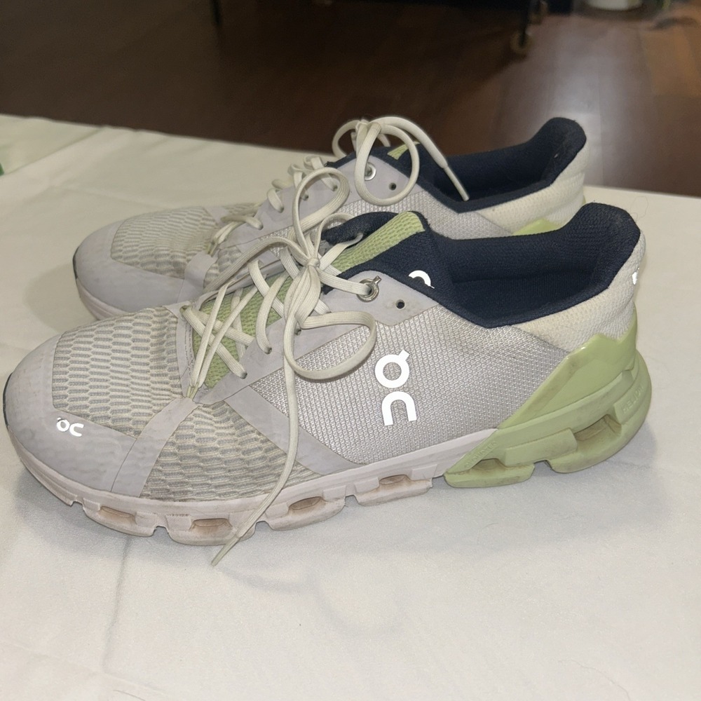 On Cloudflyer Lavender Meadow Women's Size 10.5 Running Shoes Sneakers No Soles